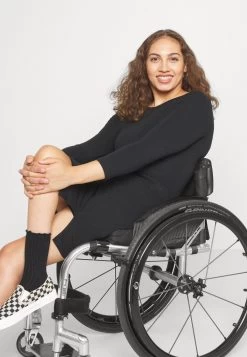 Zign T-Shirt À Manches Longues - Black -Zign 4916b0cae475418ab5450cadd9ac5ab9