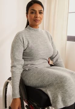 Zign Adaptive Perkin Ausschnitt Basic Mini Strickkleid - Robe Pull - Mottled Grey